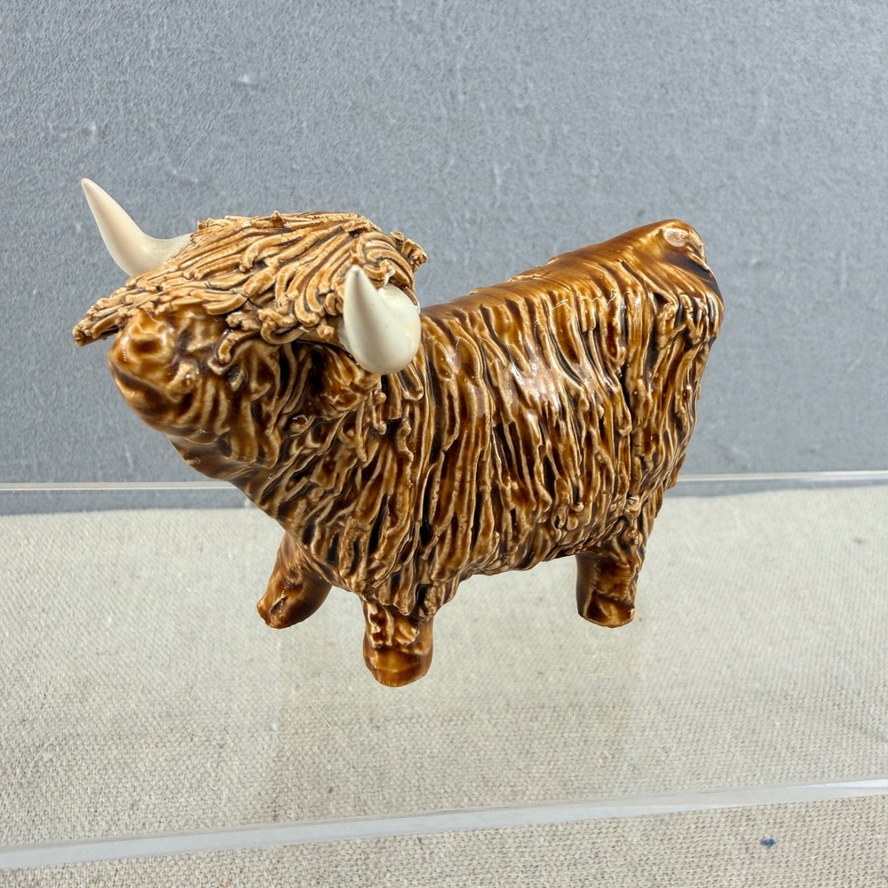 Vintage Studio Pottery Scottish Highland Cow Figurine Brown Small 3"